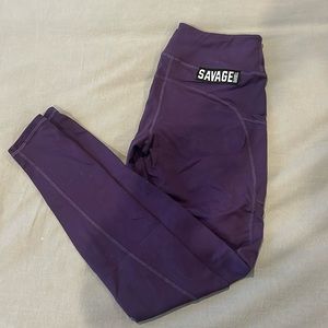 Savage Barbell leggings with pockets, purple